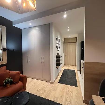 Waterfront Lux Apartment